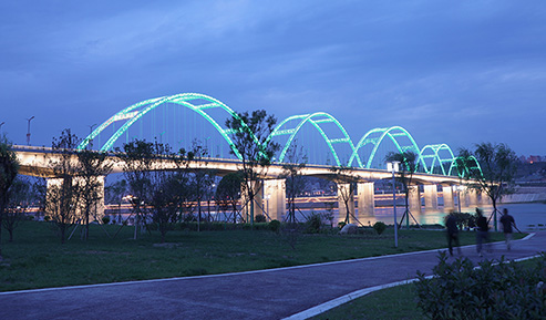 橋梁照明工程、吊車高空燈具安裝作業