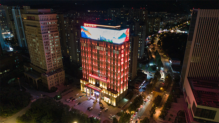 北京銀行濟(jì)南分行樓體亮化工程-信達(dá)電通